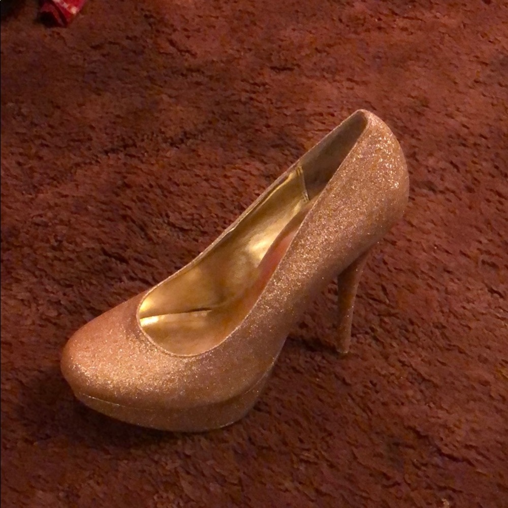 Gold sparkly stilettos 6”